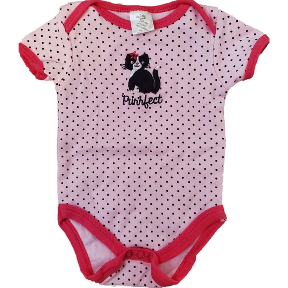 Bundle of 3-6 mo clothing - Picture 5 of 5